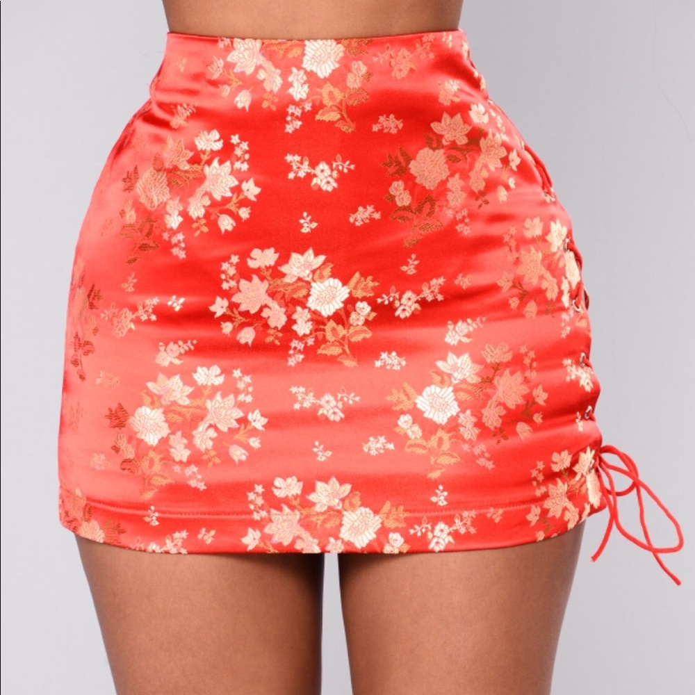 ISO In Search Of This Skirt